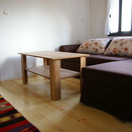 Mutafova Guest House ヴェリキー・プレスラフ 部屋 写真