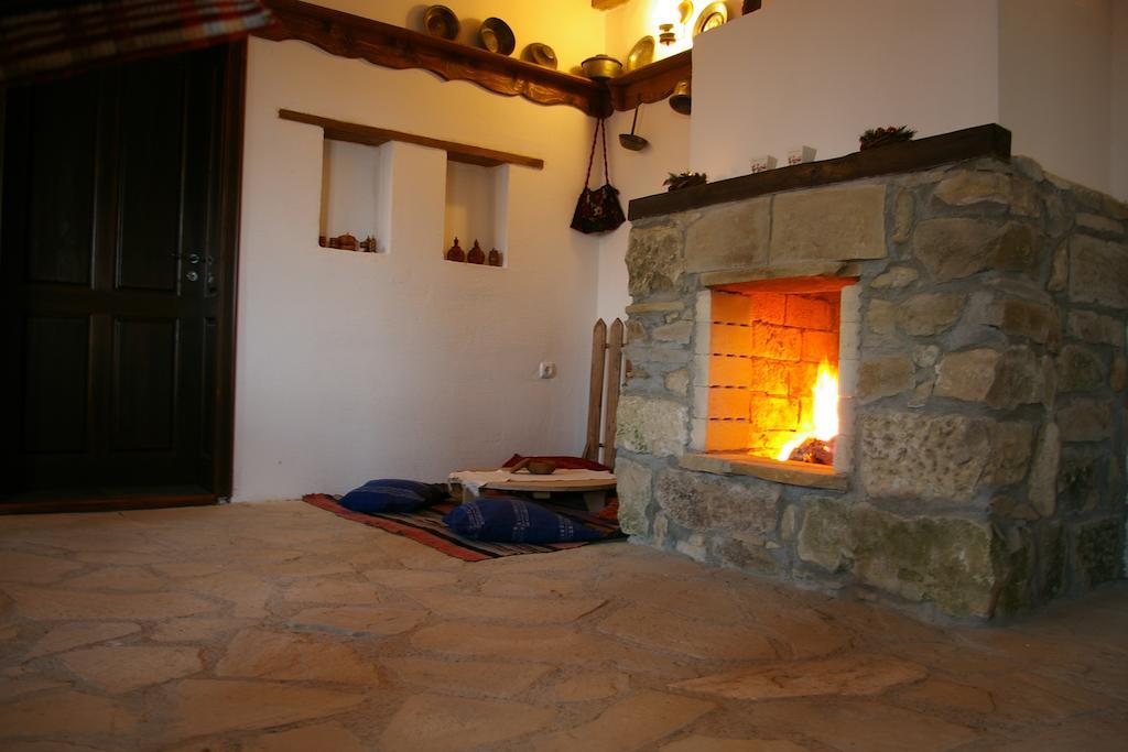 Mutafova Guest House ヴェリキー・プレスラフ 部屋 写真